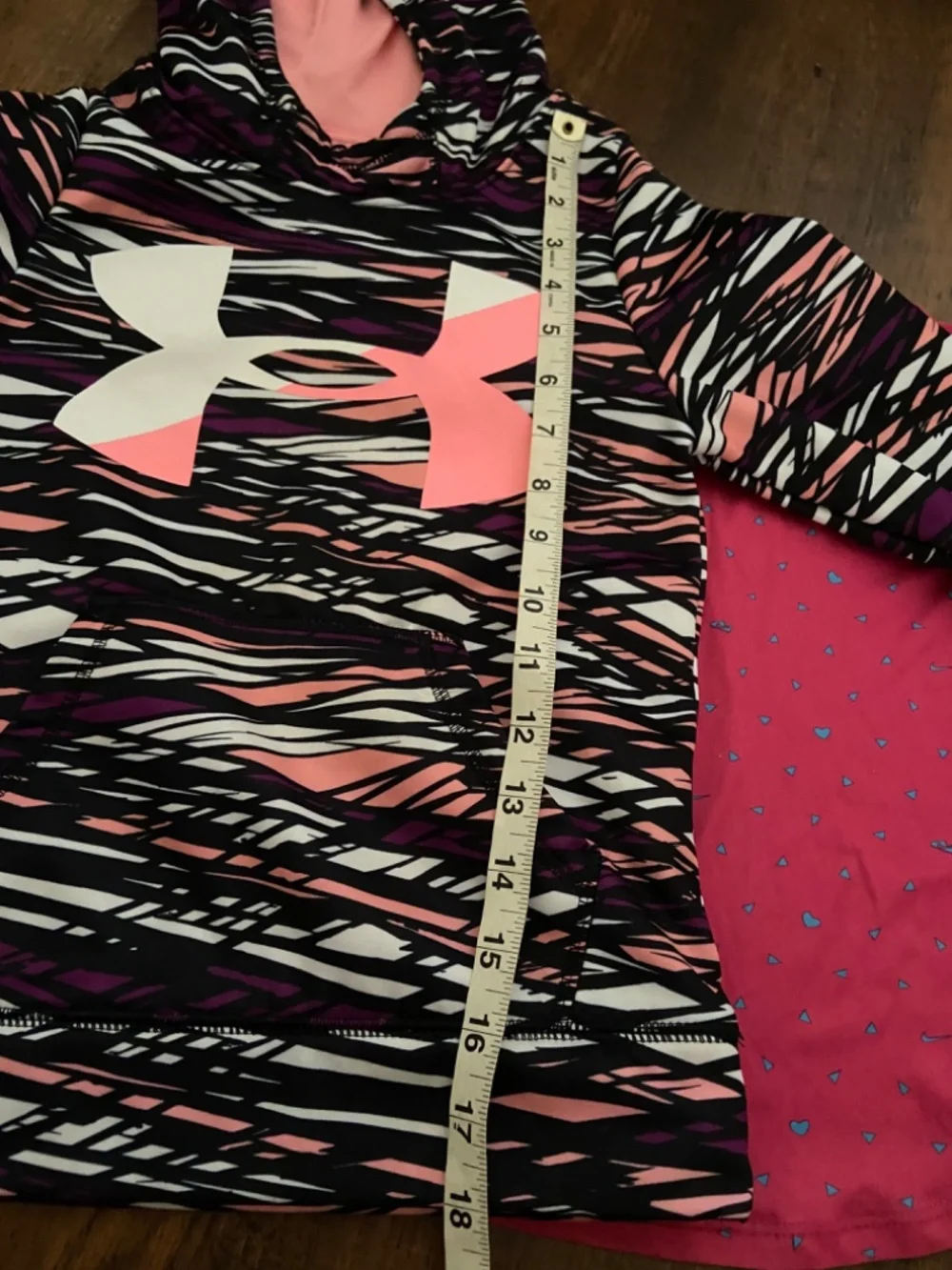 Two Nike t-shirts 5-7yo White pink